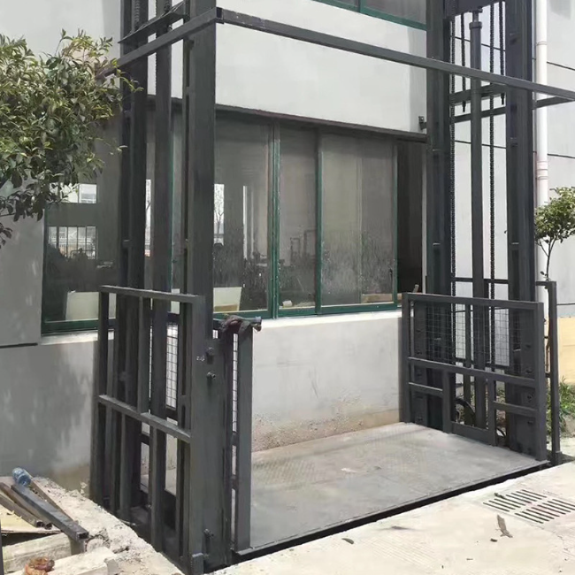 什运乡5吨室外升降货梯